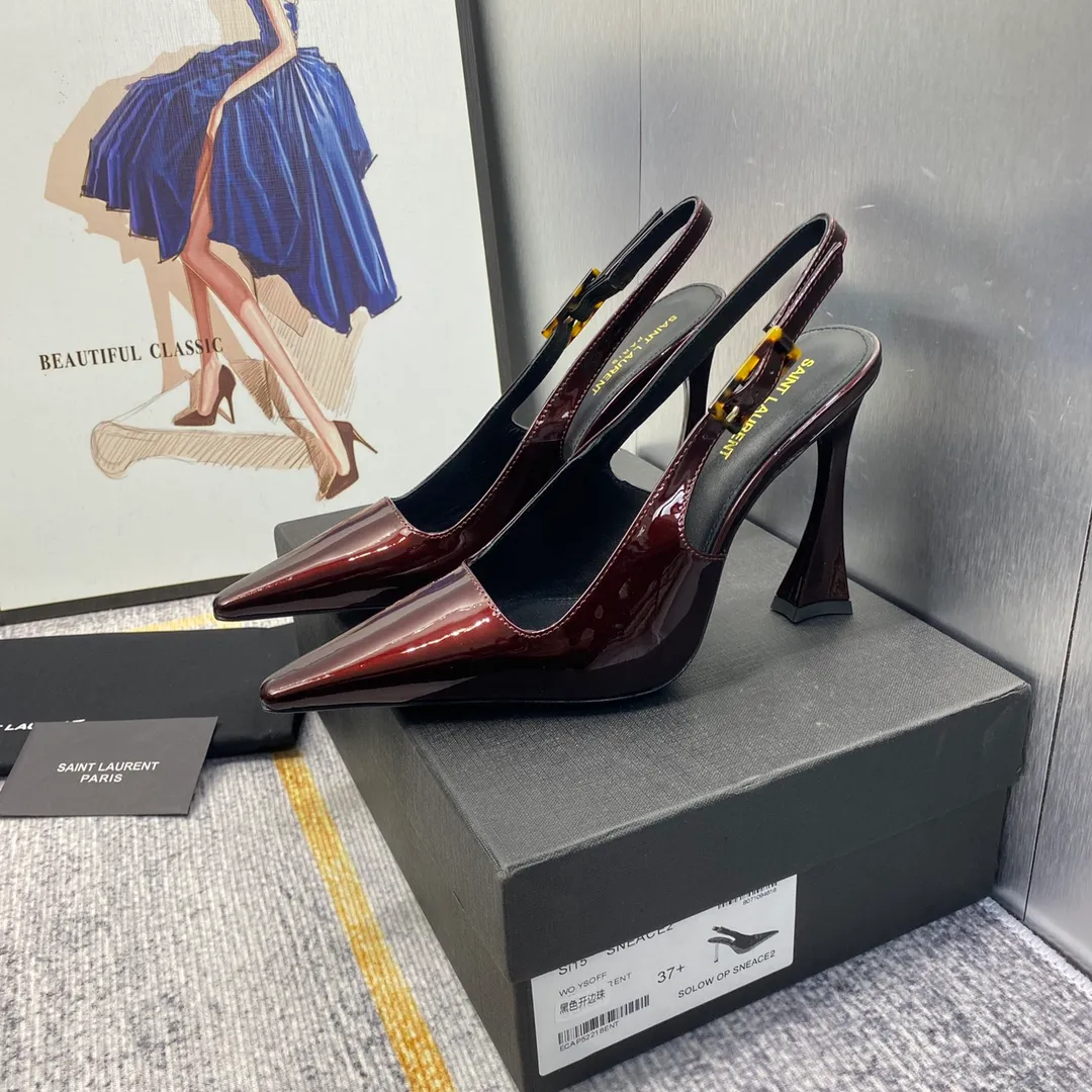 👟👟Ex-factory price 660👟👟 𝐒𝐚𝐢𝐧𝐭 𝐋𝐚𝐮𝐫𝐞𝐧𝐭# Saint Laurent 23F/W small gold bar high heels continue the past high-end and elegant ysl small gold bar heels are really good-looking! Saint Laurent square pointed toe slingback high-heeled shoes. The small gold bar heels really fully highlight the neat and minimalist annual party party. 👟👟factory price. A must-have for arty. Flash sale. So eye-catching. Upper: Customized cow patent leather. Outsole: Genuine leather outsole. Size: 35-40 (40 customized items are not returnable)